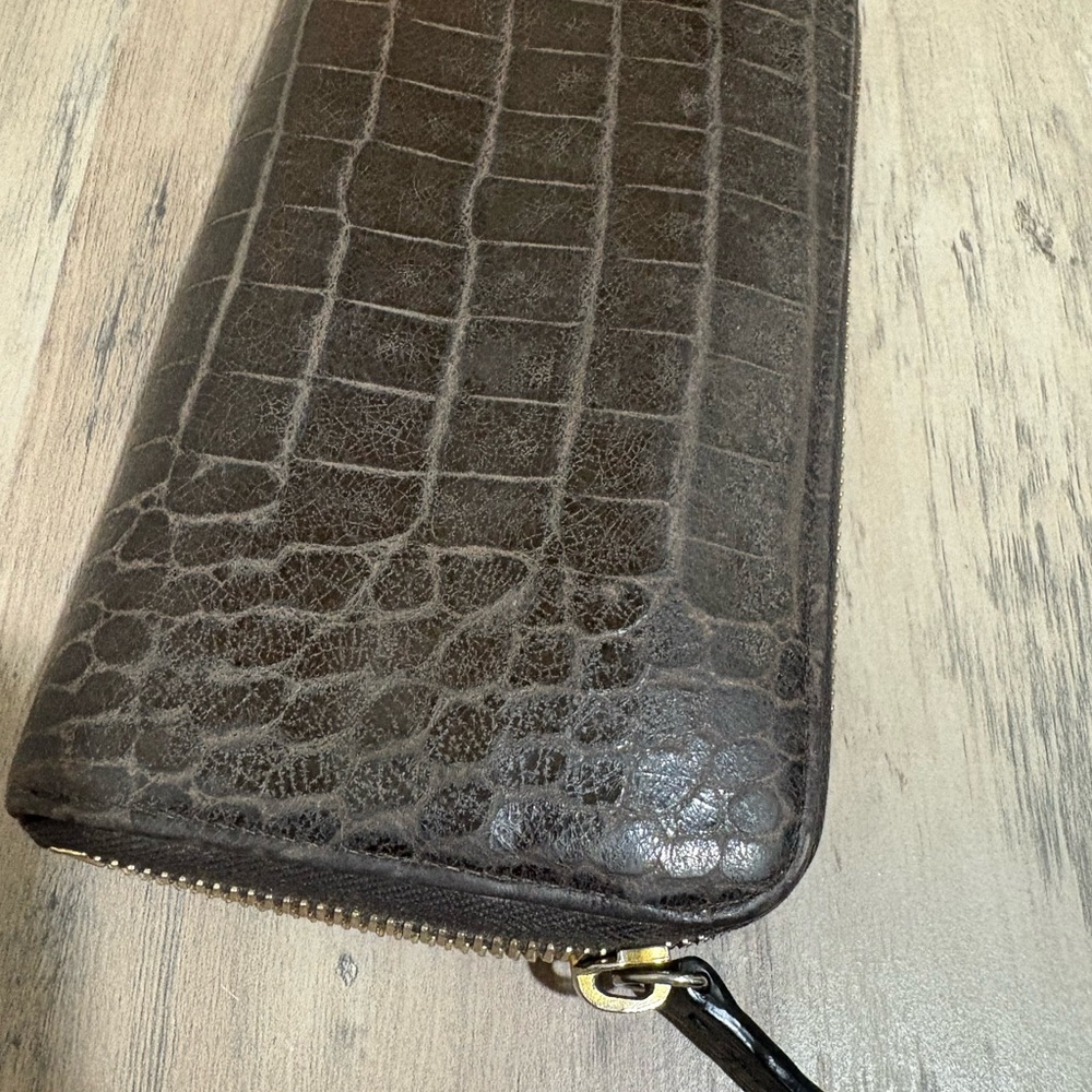 Miu Miu‎ Dark Brown Croc Embossed wallet/clutch - Picture 3 of 7